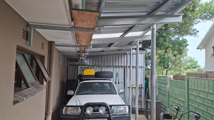 4 Bedroom Property for Sale in Beacon Bay North Eastern Cape